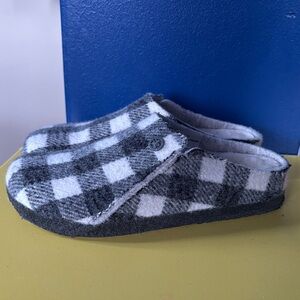 Plaid Slippers in Black and White